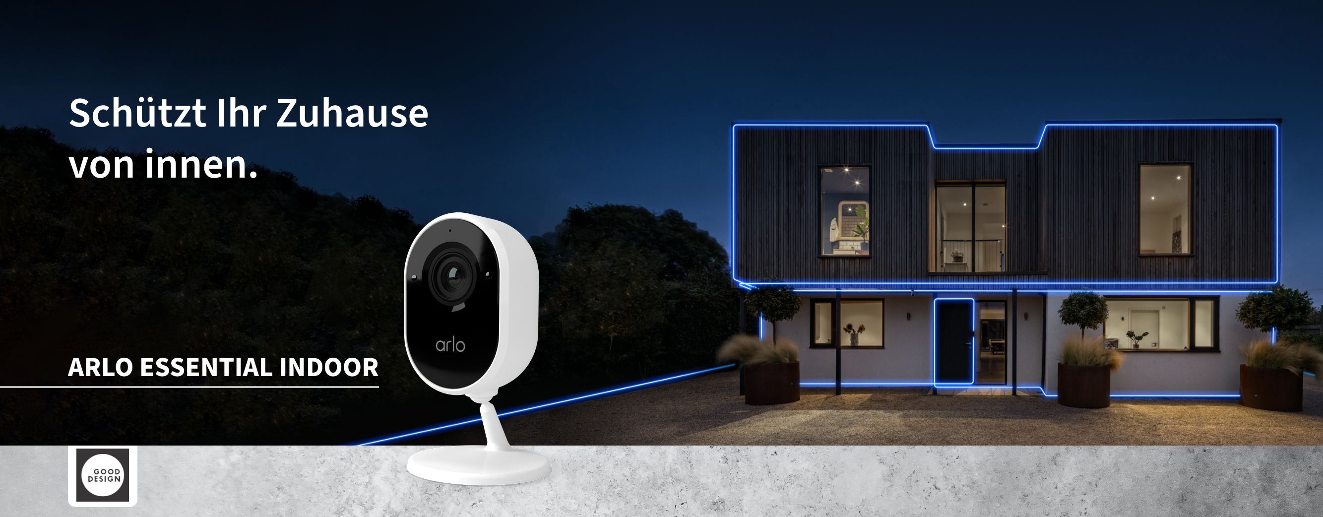 Eine ARLO Essentielle Überwachungskamera in einem Regal in einem Wohnzimmer, Good Design Award