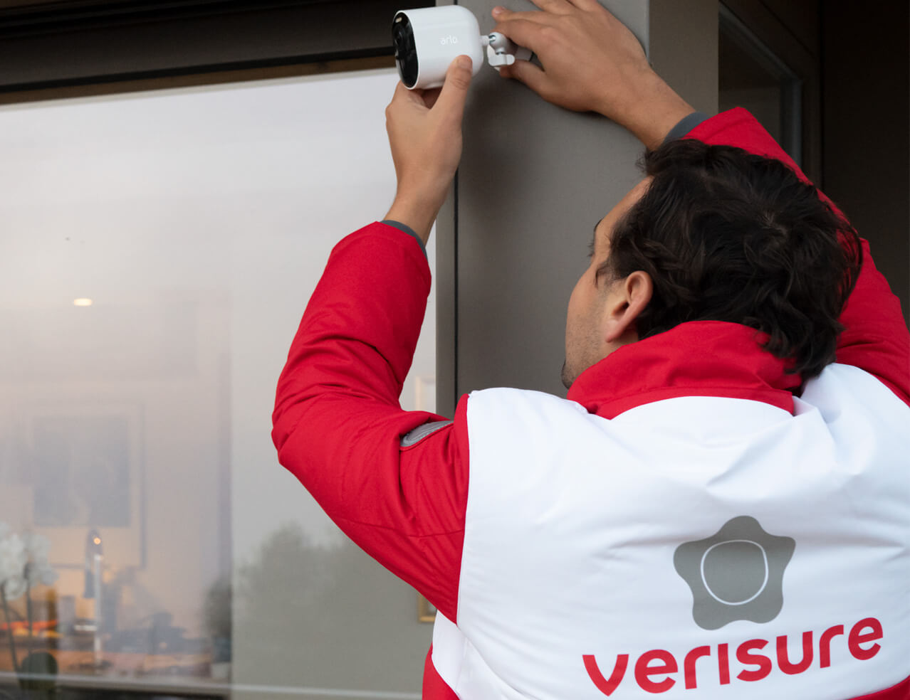 Monitored Burglar Alarm with Cameras Arlo & Verisure Norway