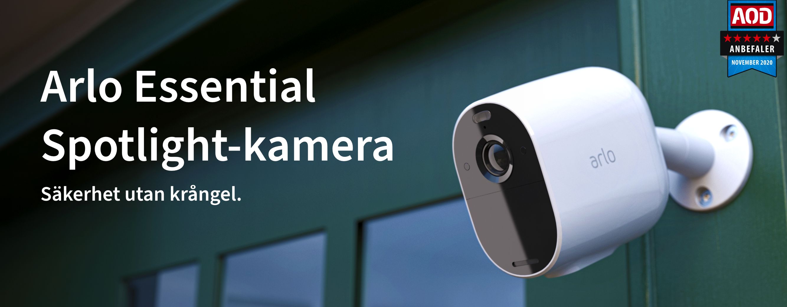 Arlo Essential Spotlight-kamera fäst vid en dörr, vinnare av AOD-priset 2021