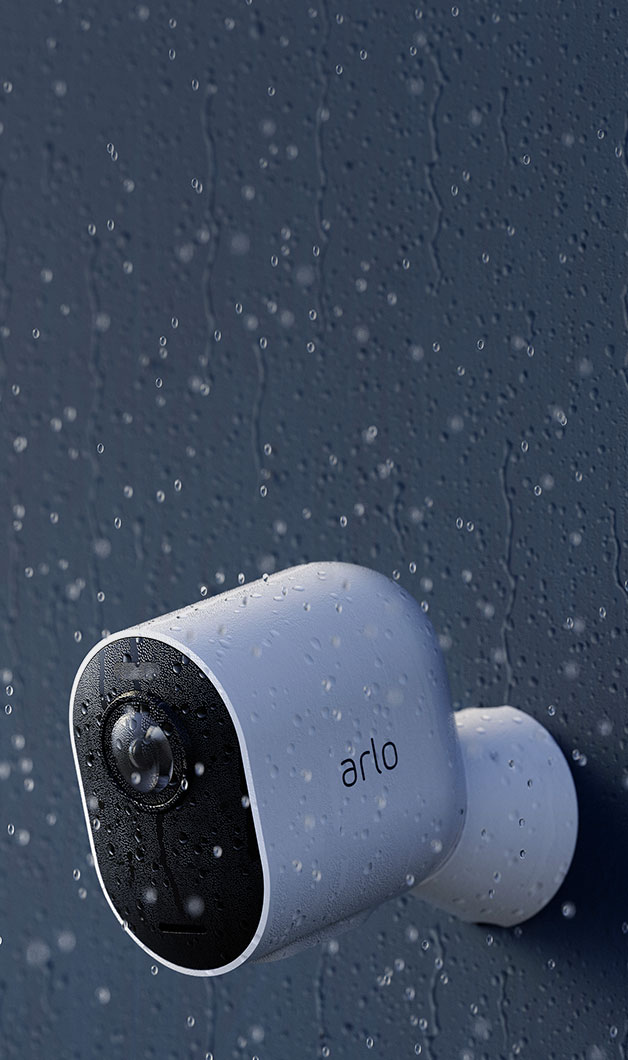 雨の中のArlo Ultra 2ワイヤレスカメラ